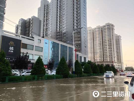 榆林靖边遭遇短时强降雨开启“看海、划船”模式宝运莱手机版登录